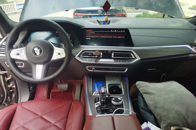 Used BMW X5 2022 xDrive 40Li M Sport Package Center Console