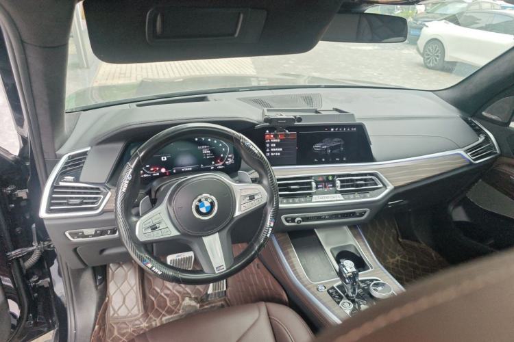 Used BMW X5 2022 xDrive 40Li M Sport Package Center Console