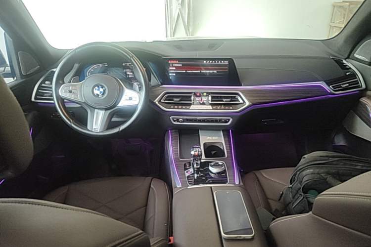 Used BMW X5 2022 Restyled xDrive 40Li M Sport Package Center Console