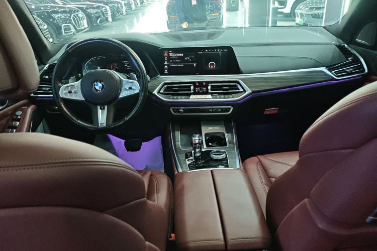 Used BMW X5 2022 xDrive 40Li Luxury Edition M Sport Package Center Console