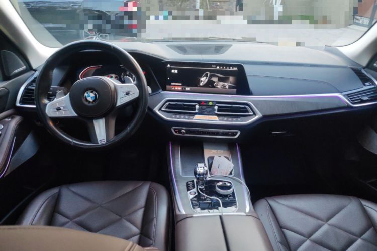 Used BMW X5 2022 xDrive 30Li Luxury M Sport Package Center Console