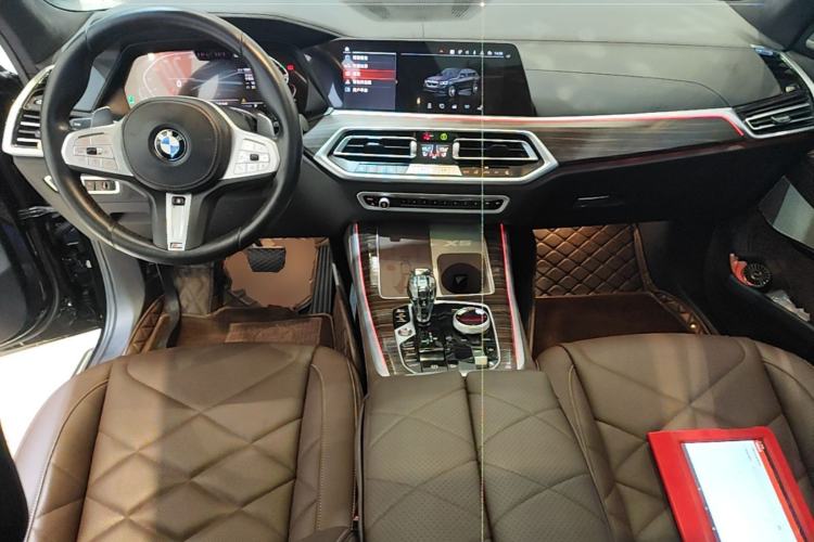 Used BMW X5 2022 Restyled xDrive 40Li Luxury Edition M Sport Package Center Console