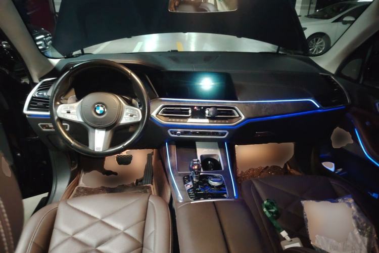 Used BMW X5 2022 xDrive 30Li M Sport Package Center Console