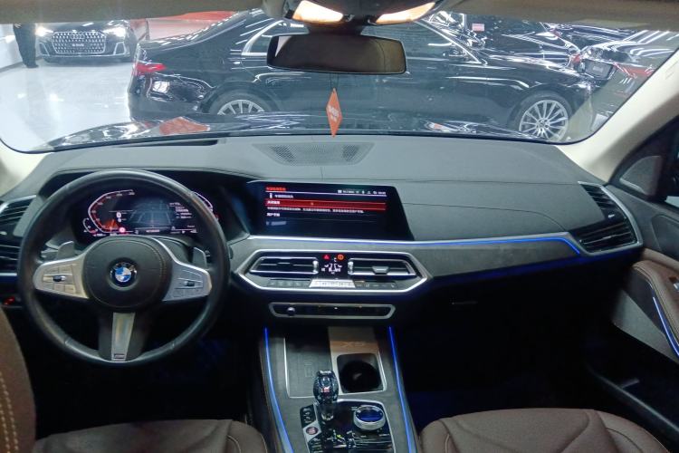 Used BMW X5 2022 Restyled xDrive 30Li Luxury Version M Sport Package Center Console