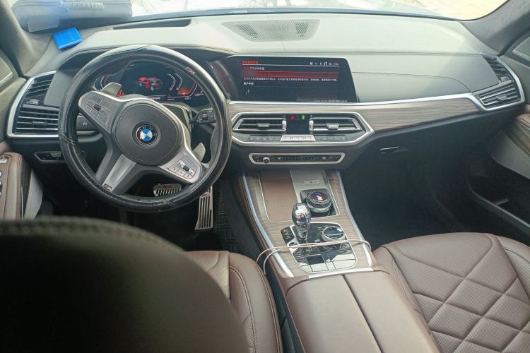 Used BMW X5 2022 Restyled xDrive 40Li M Sport Package Center Console