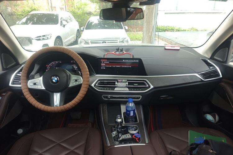 Used BMW X5 2022 Restyled xDrive 30Li Luxury Version M Sport Package Center Console