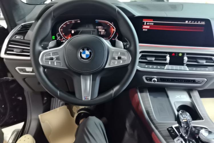 Used BMW X5 2022 Restyled xDrive 40Li M Sport Package Center Console