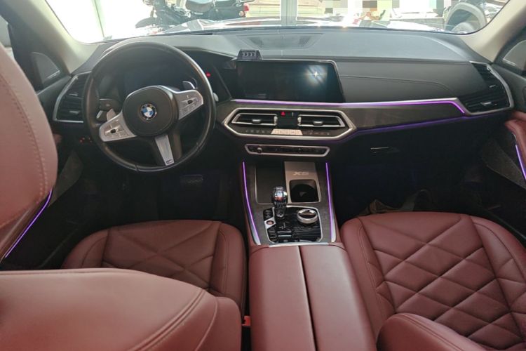 Used BMW X5 2022 xDrive 30Li Luxury M Sport Package Center Console