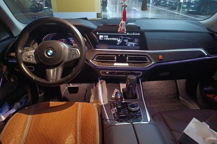 Used BMW X5 2022 Restyled xDrive 30Li Luxury Version M Sport Package Center Console