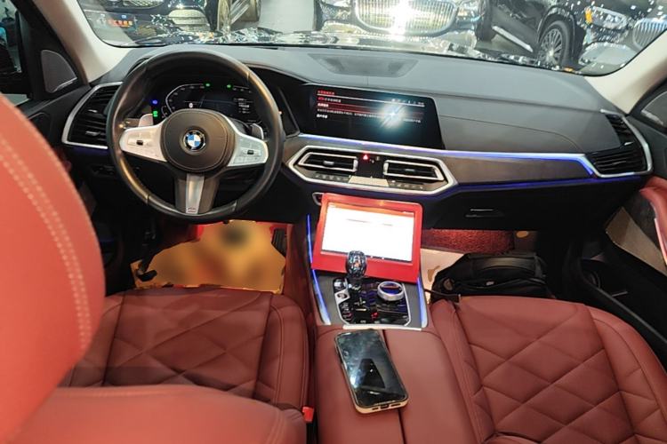 Used BMW X5 2022 xDrive 30Li Luxury M Sport Package Center Console