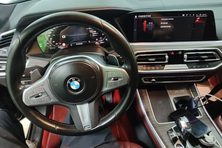 Used BMW X5 2022 Restyled xDrive 40Li M Sport Package Center Console