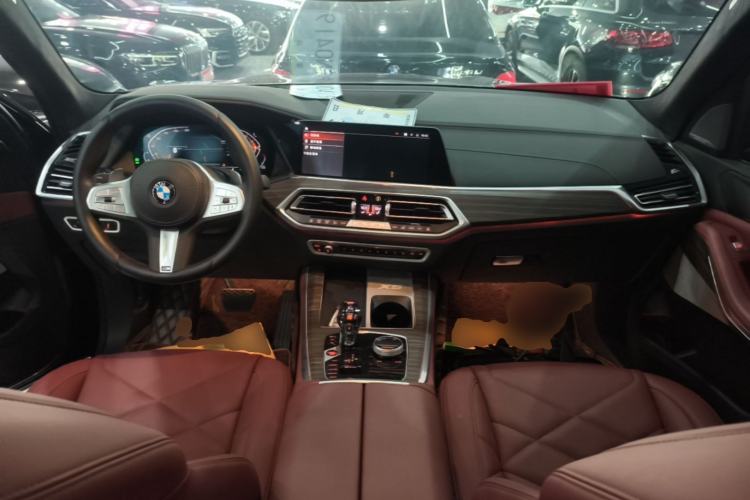 Used BMW X5 2022 Restyled xDrive 40Li M Sport Package Center Console