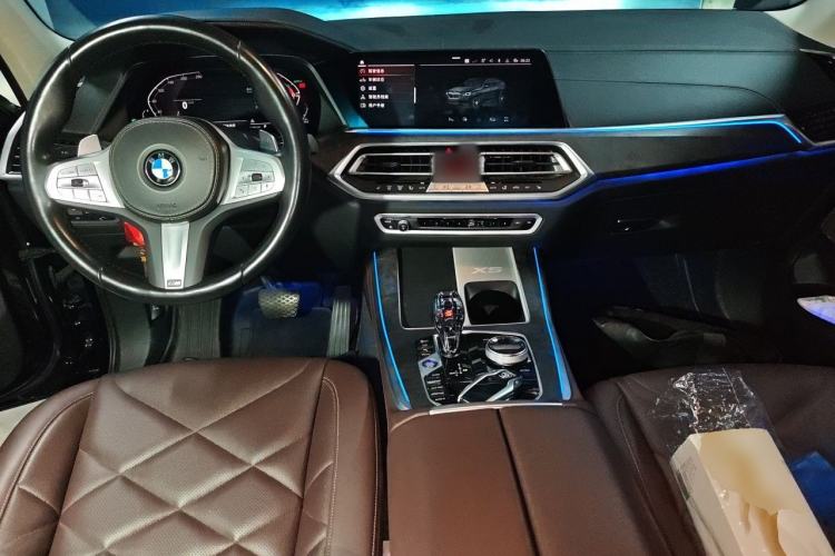 Used BMW X5 2022 xDrive 30Li Luxury M Sport Package Center Console