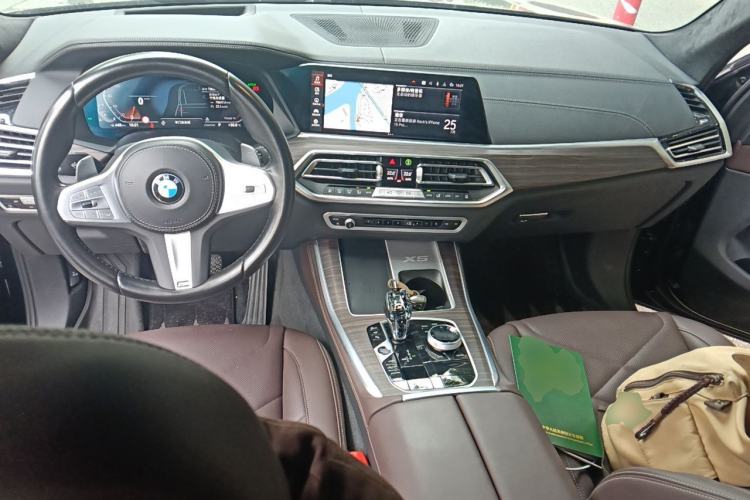 Used BMW X5 2022 Restyled xDrive 40Li M Sport Package Center Console