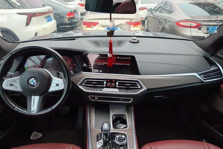 Used BMW X5 2022 Restyled xDrive 40Li M Sport Package Center Console