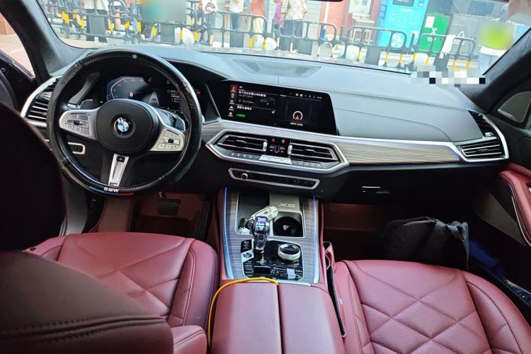 Used BMW X5 2022 Restyled xDrive 40Li Luxury Edition M Sport Package Center Console