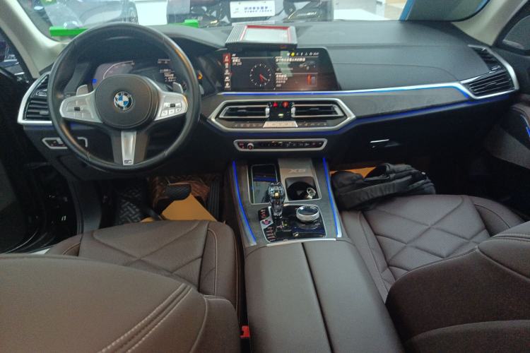 Used BMW X5 2022 Restyled xDrive 30Li Luxury Version M Sport Package Center Console