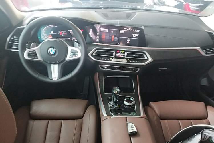 Used BMW X5 2022 xDrive40i M Sport Package Center Console