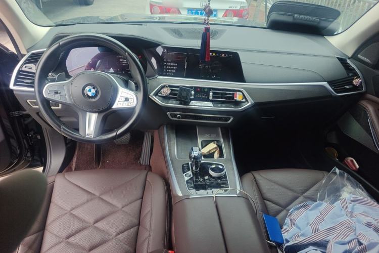Used BMW X5 2022 Restyled xDrive 30Li Luxury Version M Sport Package Center Console