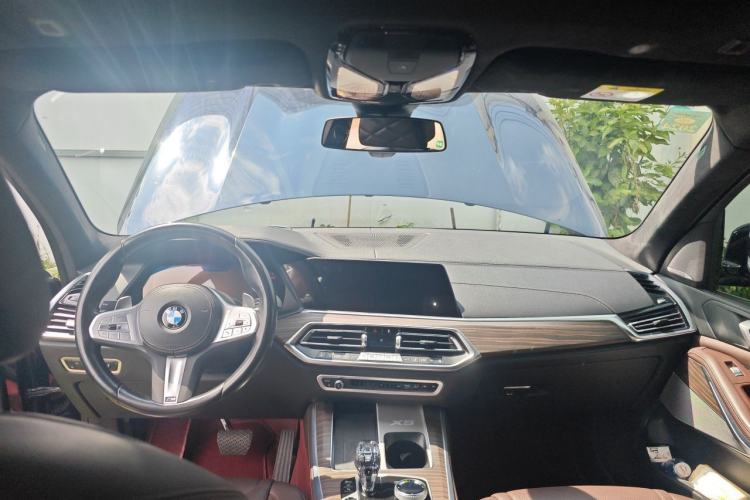 Used BMW X5 2022 xDrive 40Li M Sport Package Center Console