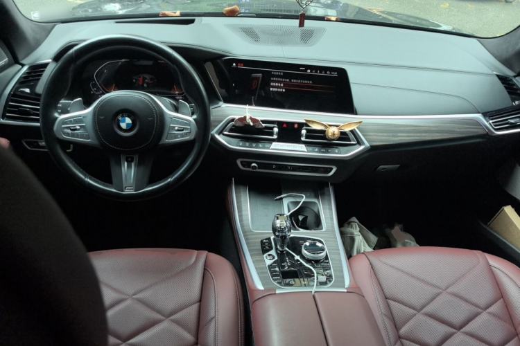 Used BMW X5 2022 Restyled xDrive 40Li Luxury Edition M Sport Package Center Console