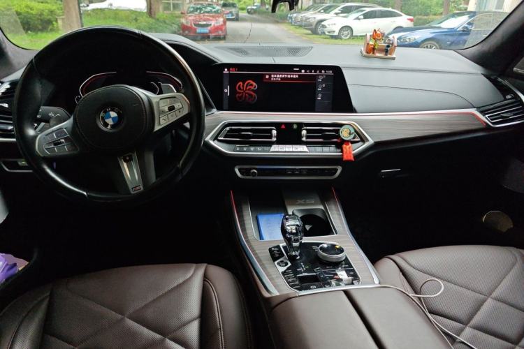 Used BMW X5 2022 Restyled xDrive 40Li M Sport Package Center Console