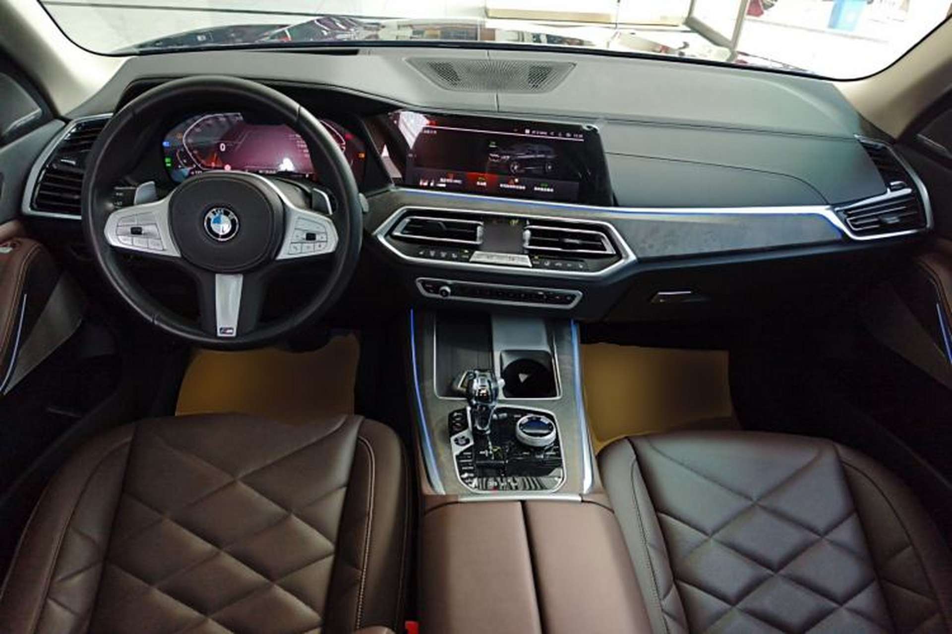 Used BMW X5 2022 Restyled xDrive 30Li Luxury Version M Sport Package Center Console
