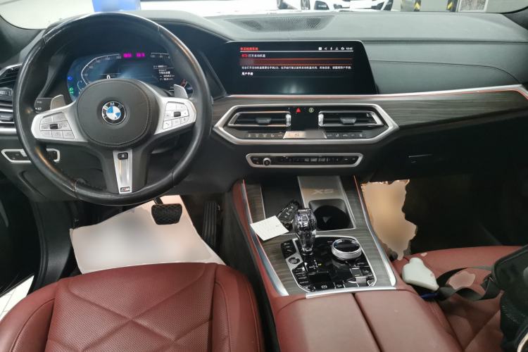 Used BMW X5 2022 Restyled xDrive 40Li Luxury Edition M Sport Package Center Console