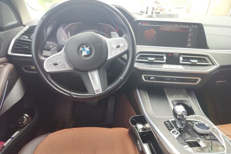 Used BMW X5 2022 Restyled xDrive 30Li Luxury Version M Sport Package Center Console