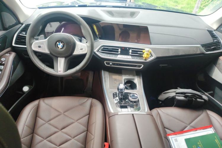 Used BMW X5 2022 xDrive 30Li M Sport Package Center Console
