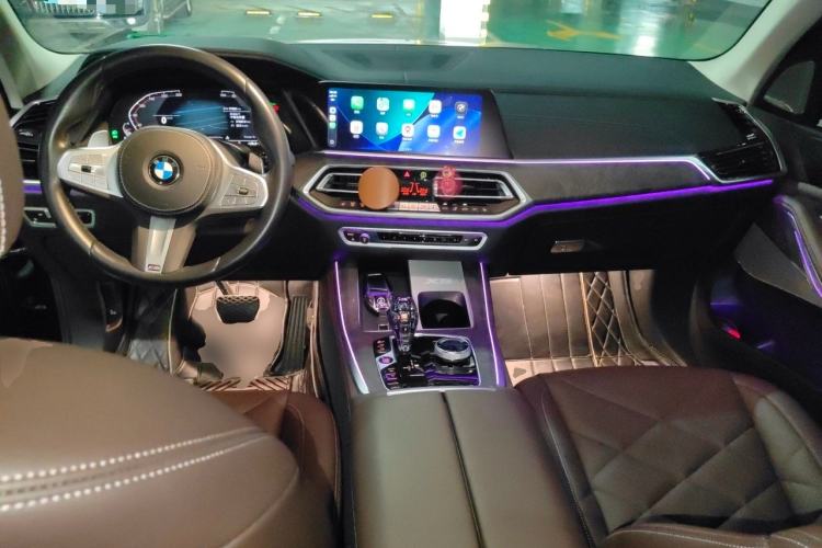 Used BMW X5 2022 xDrive 30Li Luxury M Sport Package Center Console