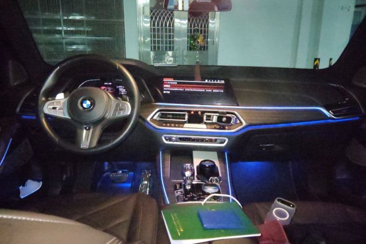 Used BMW X5 2022 Restyled xDrive 40Li Luxury Edition M Sport Package Center Console