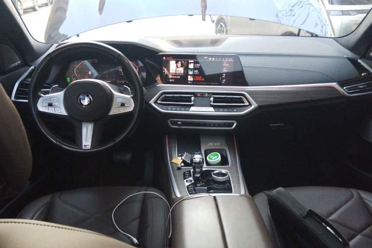 Used BMW X5 2022 xDrive 40Li M Sport Package Center Console