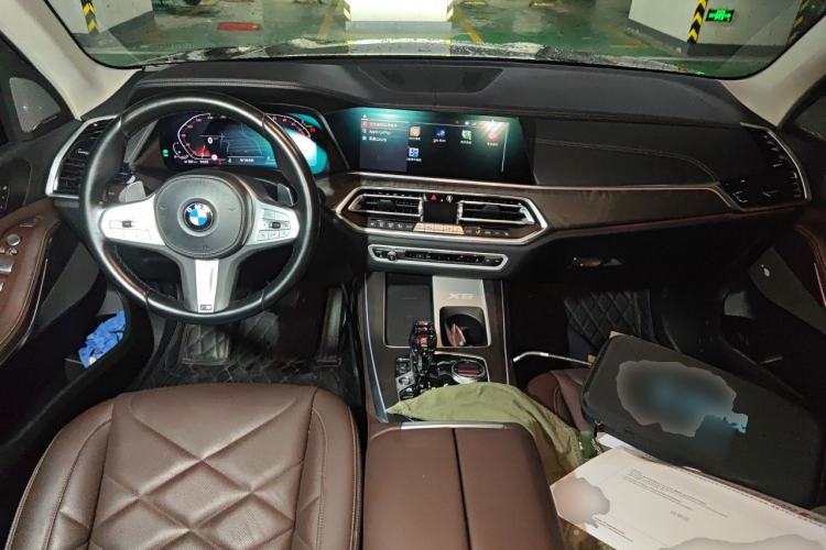 Used BMW X5 2022 xDrive 30Li M Sport Package Center Console