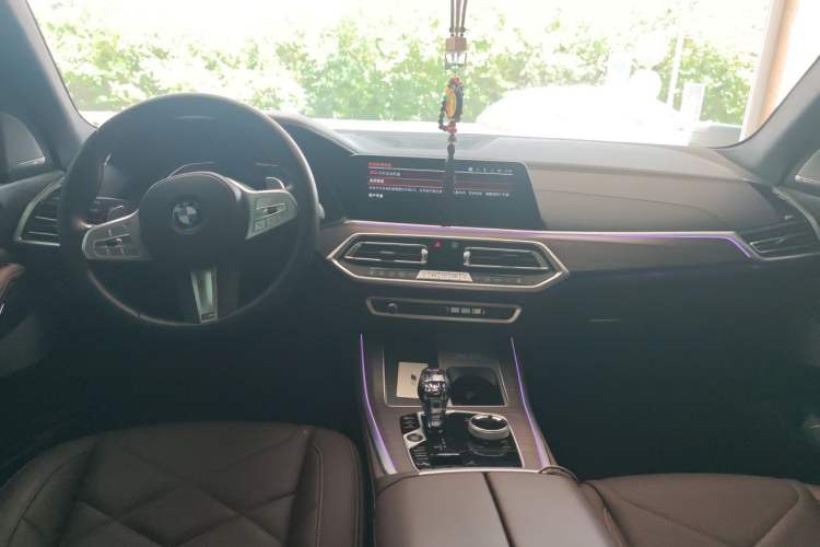 Used BMW X5 2022 Restyled xDrive 40Li M Sport Package Center Console