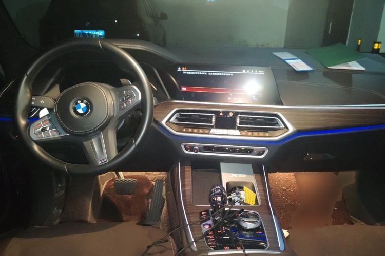 Used BMW X5 2022 Restyled xDrive 40Li M Sport Package Center Console