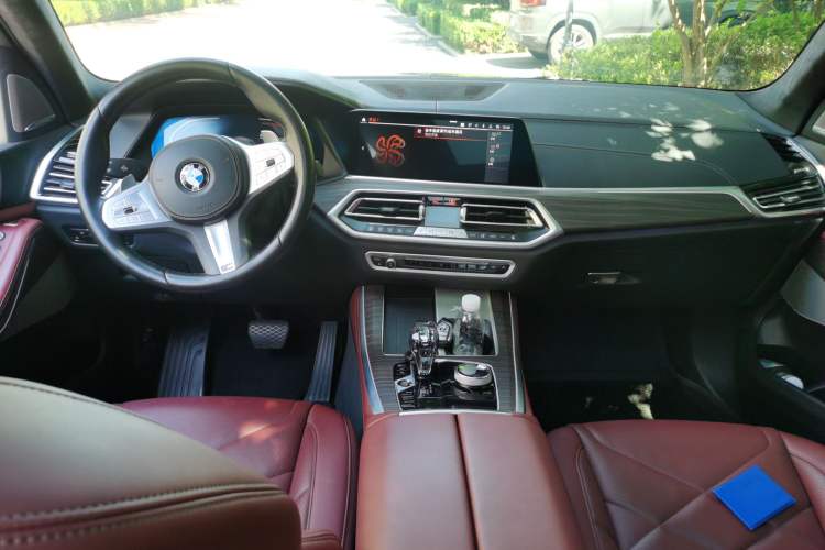 Used BMW X5 2022 Restyled xDrive 40Li M Sport Package Center Console
