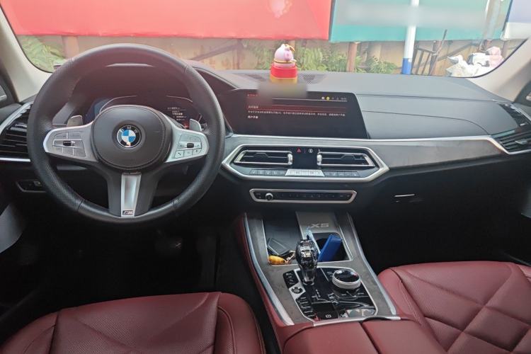 Used BMW X5 2022 Restyled xDrive 30Li Luxury Version M Sport Package Center Console