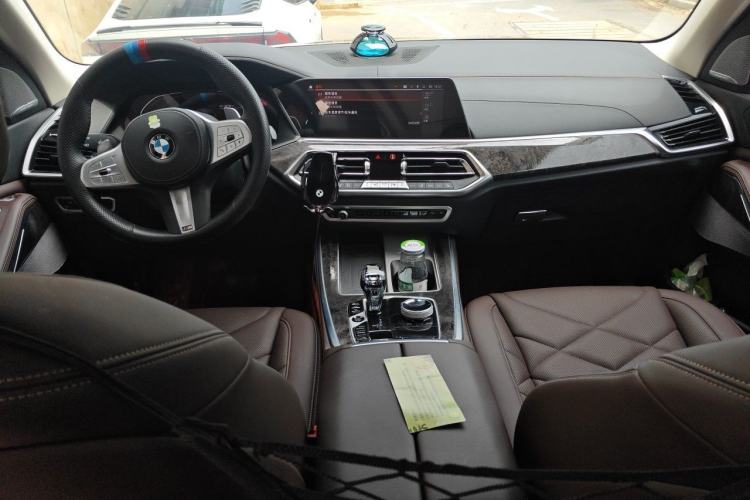 Used BMW X5 2022 Restyled xDrive 30Li Luxury Version M Sport Package Center Console