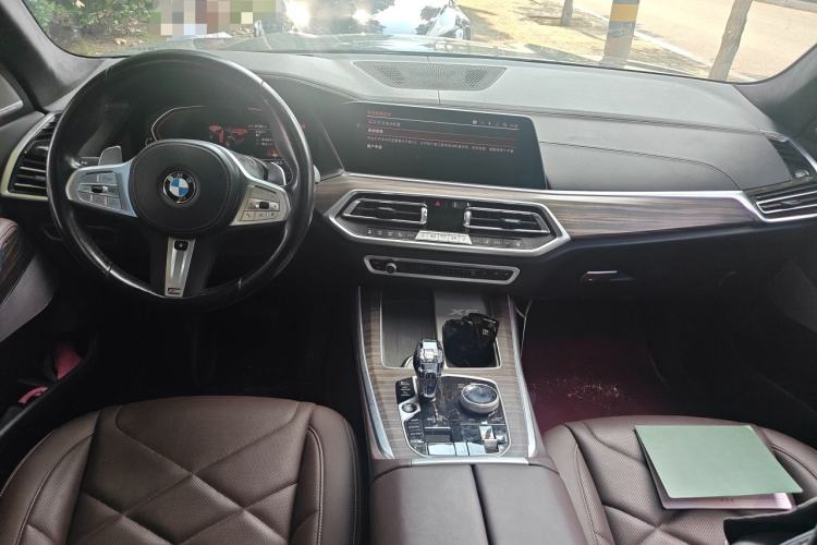 Used BMW X5 2022 Restyled xDrive 40Li Luxury Edition M Sport Package Center Console