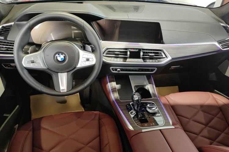 Used BMW X5 2022 Restyled xDrive 40Li M Sport Package Center Console
