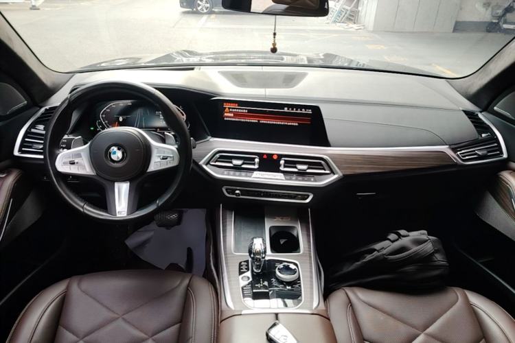 Used BMW X5 2022 Restyled xDrive 40Li M Sport Package Center Console