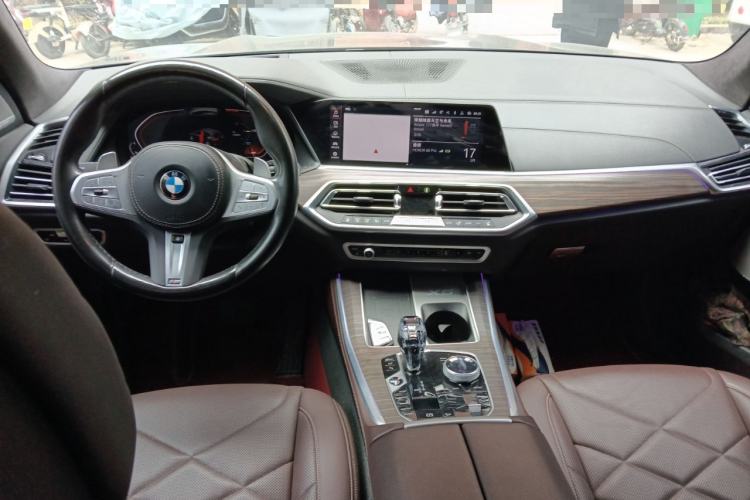 Used BMW X5 2022 Restyled xDrive 40Li Luxury Edition M Sport Package Center Console