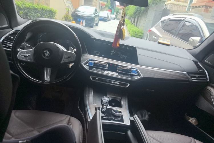 Used BMW X5 2022 Restyled xDrive 40Li M Sport Package Center Console
