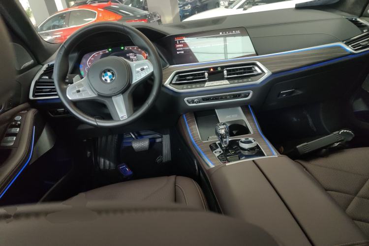 Used BMW X5 2022 Restyled xDrive 40Li M Sport Package Center Console