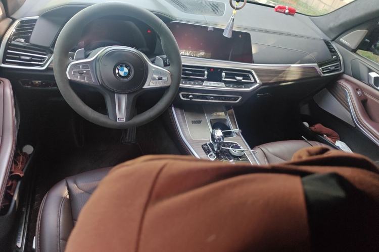 Used BMW X5 2022 Restyled xDrive 40Li M Sport Package Center Console