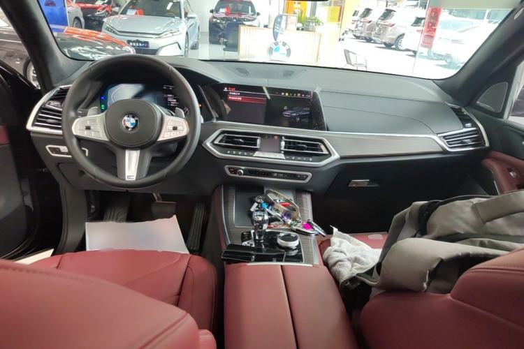 Used BMW X5 2022 Restyled xDrive 40Li M Sport Package Center Console