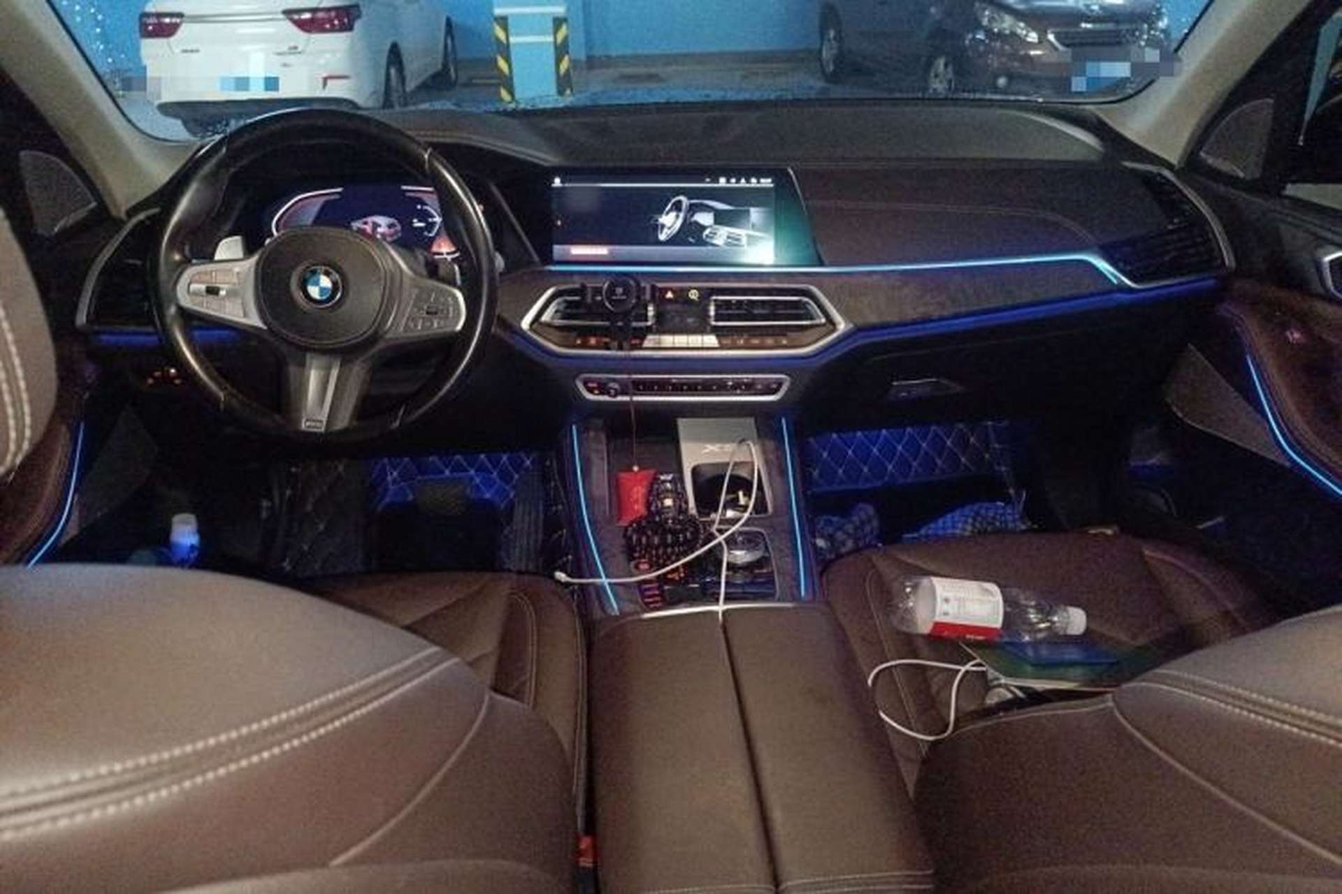 Used BMW X5 2022 xDrive 30Li Luxury M Sport Package Center Console
