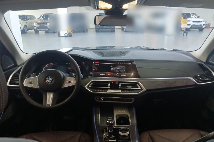 Used BMW X5 2022 Restyled xDrive 30Li Luxury Version M Sport Package Center Console