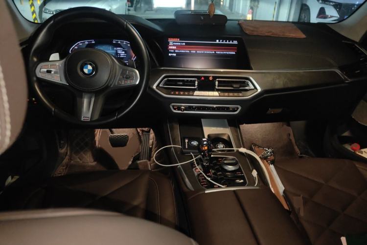 Used BMW X5 2022 Restyled xDrive 30Li Luxury Version M Sport Package Center Console